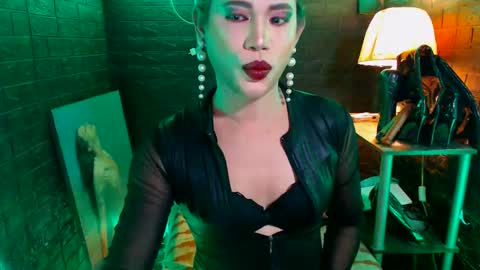 queen norelle online show from 7, 2, 2025