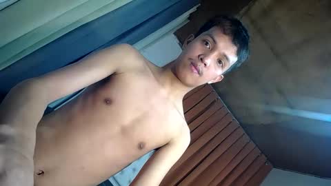 Snapshot of urhot_johny chatting on 15, 5, 2026 urhot_johny online show from 15, 5, 2026