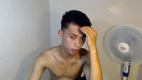 Snapshot of urhotfuckingass chatting on 25, 6, 2026 richard online show from 25, 6, 2026