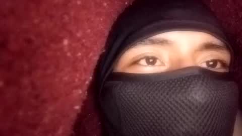 Uriel sgueme en ig  online show from 18, 12, 2024