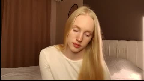 ElizabethLizy online show from 31, 5, 2026