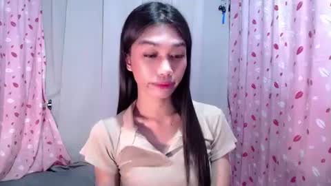 urloverjasmine_xx online show from 18, 3, 2026