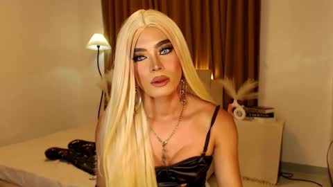 Snapshot of urnauthy_ciliaxxx chatting on 19, 2, 2025 cecilia online show from 19, 2, 2025