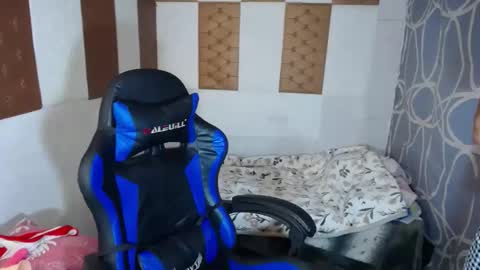 urpinay_cassy online show from 18, 2, 2025