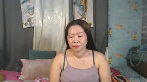 Snapshot of urpinay_singlemother chatting on 5, 6, 2026 urpinay_singlemother online show from 5, 6, 2026