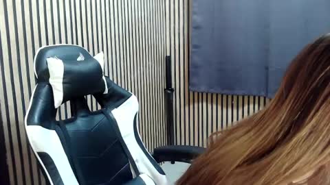 urpinaycutie online show from 8, 1, 2025