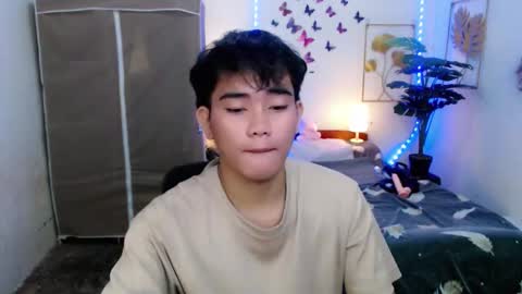 Snapshot of urpinoy_cummer chatting on 4, 3, 2026 urpinoy_cummer online show from 4, 3, 2026