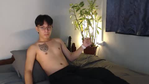 Snapshot of urpinoyasianx chatting on 19, 2, 2026 Mel online show from 19, 2, 2026