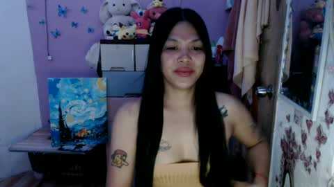 Snapshot of urpreciouspinayxxx chatting on 7, 7, 2026 hi im kim online show from 7, 7, 2026