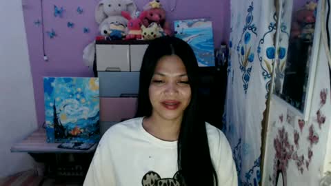 Snapshot of urpreciouspinayxxx chatting on 23, 7, 2026 hi im kim online show from 23, 7, 2026