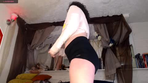 Maxi Mills . My Orgasm is in your hands Private is Open online show from 15, 5, 2026