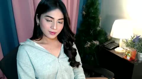 Snapshot of urseductive_calixx chatting on 22, 10, 2025 JUST CALL ME CALI online show from 22, 10, 2025