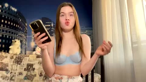 Snapshot of ursoulandheart chatting on 4, 3, 2025 Hannah online show from 4, 3, 2025