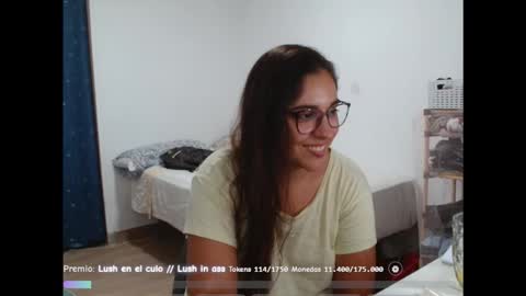 ursumi1 online show from 18, 9, 2025