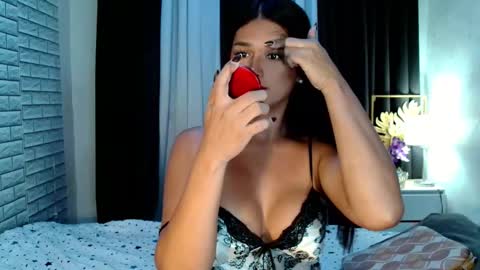 Snapshot of urthai_hotfilipinax chatting on 9, 10, 2025 angel online show from 9, 10, 2025
