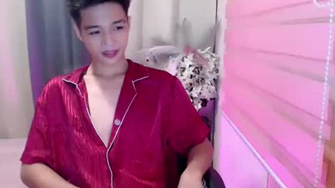 Snapshot of urtwinkjinwoo chatting on 29, 10, 2025 JC online show from 29, 10, 2025