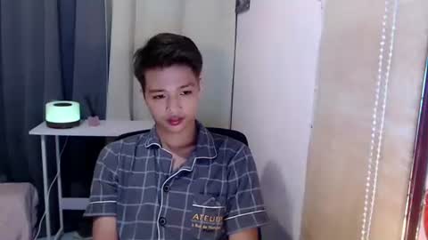 Snapshot of urtwinkjinwoo chatting on 6, 11, 2025 JC online show from 6, 11, 2025