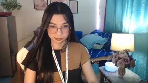 Ashley Kate Mateo Gray online show from 7, 1, 2025