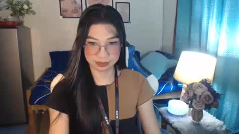 Ashley Kate Mateo Gray online show from 27, 1, 2025