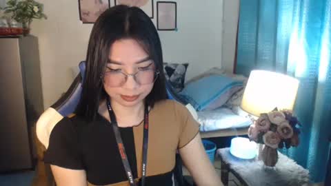 Ashley Kate Mateo Gray online show from 12, 2, 2025