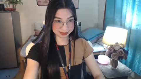 Ashley Kate Mateo Gray online show from 21, 2, 2025