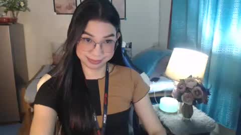 Ashley Kate Mateo Gray online show from 25, 2, 2025