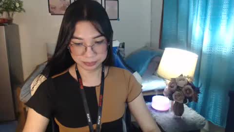 Ashley Kate Mateo Gray online show from 25, 2, 2025