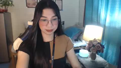 Ashley Kate Mateo Gray online show from 26, 2, 2025