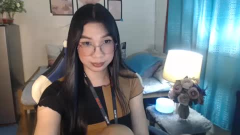 Ashley Kate Mateo Gray online show from 26, 2, 2025