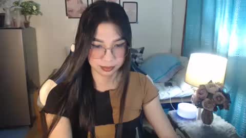 Ashley Kate Mateo Gray online show from 9, 3, 2025