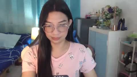 Ashley Kate Mateo Gray online show from 8, 9, 2025