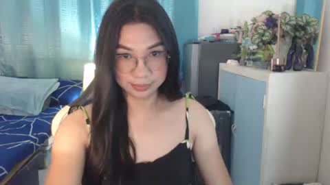 Ashley Kate Mateo Gray online show from 8, 10, 2025