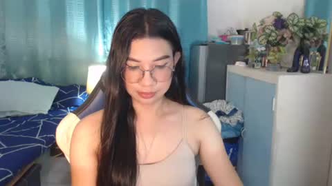 Ashley Kate Mateo Gray online show from 20, 10, 2025
