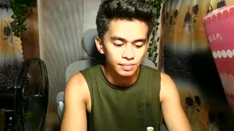urwild_fuckerxx online show from 17, 5, 2026