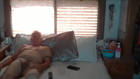 Snapshot of usednotbroken1 chatting on 31, 5, 2026 usednotbroken1 online show from 31, 5, 2026