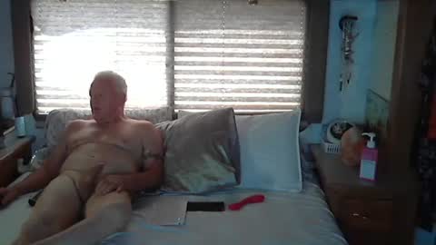 Snapshot of usednotbroken1 chatting on 31, 5, 2026 usednotbroken1 online show from 31, 5, 2026