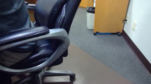 Snapshot of useemie chatting on 13, 2, 2025 useemie online show from 13, 2, 2025