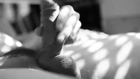 Snapshot of user2f chatting on 23, 9, 2025 steve online show from 23, 9, 2025