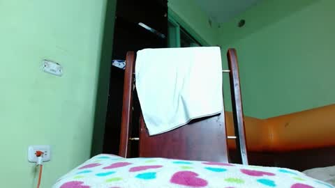 uzaki_007 online show from 6, 12, 2024