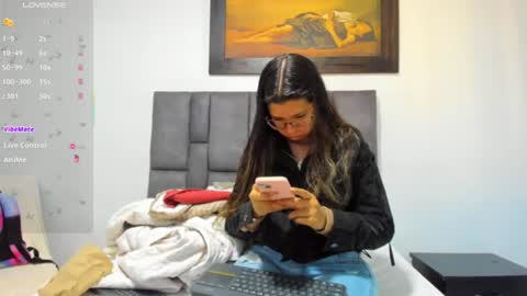 Vahiolet smith online show from 7, 7, 2026