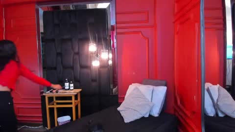 Vaiolet Harris online show from 17, 4, 2026