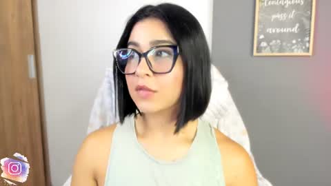 Snapshot of val_varago chatting on 19, 6, 2026 val_varago online show from 19, 6, 2026