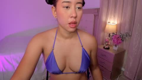 Snapshot of vale_kross chatting on 28, 1, 2025 HI IM NEW online show from 28, 1, 2025