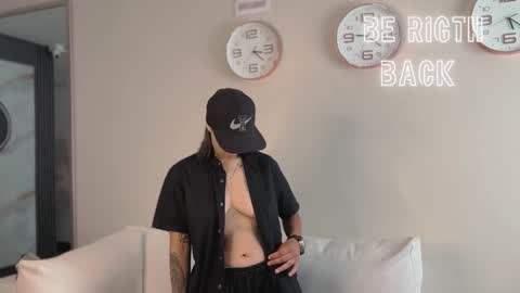 Snapshot of valen_rouse_ chatting on 3, 12, 2025 Liam smith online show from 3, 12, 2025