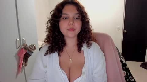 valen_smile_ online show from 6, 12, 2024