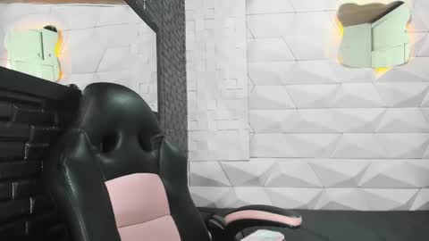 Valentina online show from 8, 1, 2025