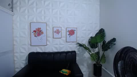 Valentina  online show from 21, 2, 2025