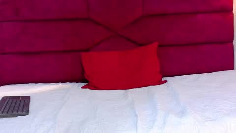 Snapshot of valentina_rose01 chatting on 7, 10, 2025 Valentina online show from 7, 10, 2025