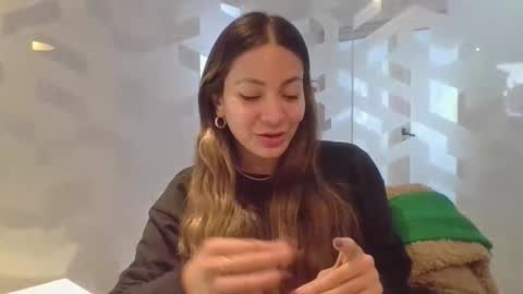 Snapshot of valentinaseleni24 chatting on 20, 5, 2026 valentinaseleni24 online show from 20, 5, 2026