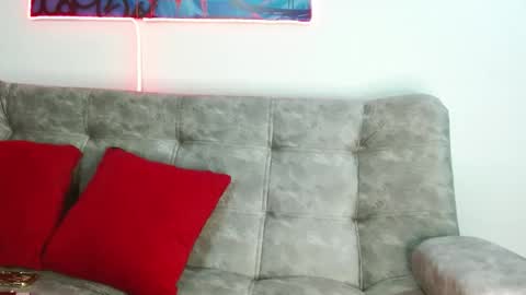 Snapshot of valentino_bel chatting on 19, 11, 2025 Nick online show from 19, 11, 2025